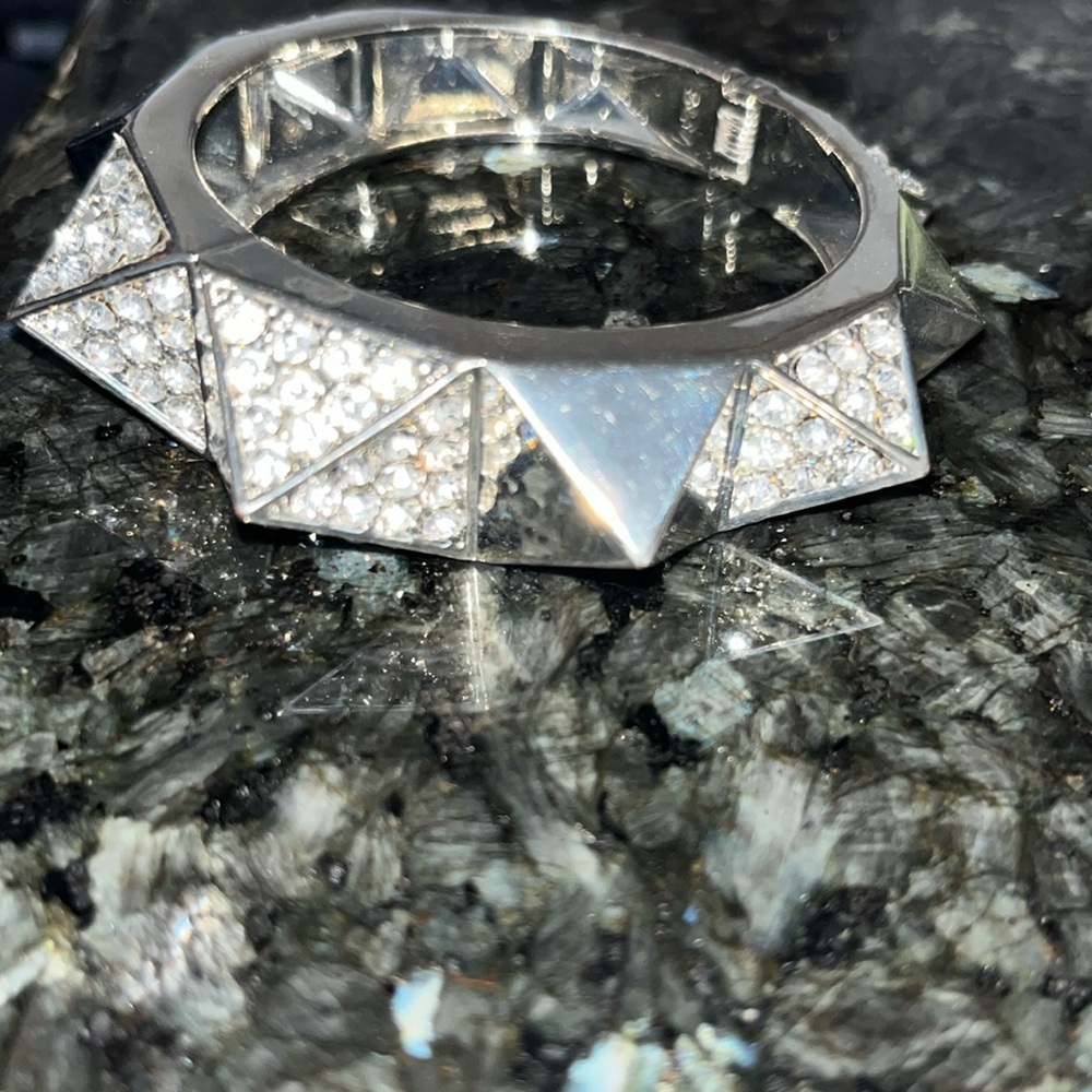 NEW LUXURY Silver pave spiked hinged SILVER BANGLE Bracelet- NWOT